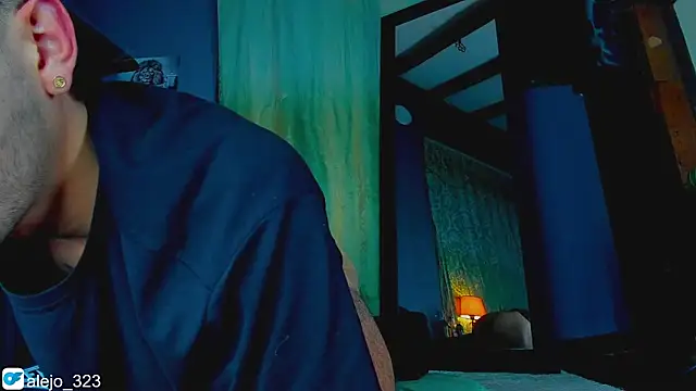 Snapshot of alejo__323__ chatting on October 17, 2025, 1:42 am alejo 323 online show from October 17, 2025, 1:42 am