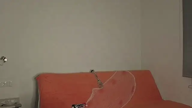 sladkoezzzka online show from October 31, 2025, 7:26 pm