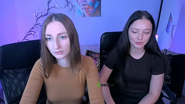 eva smiith  online show from October 14, 2025, 5:41 am