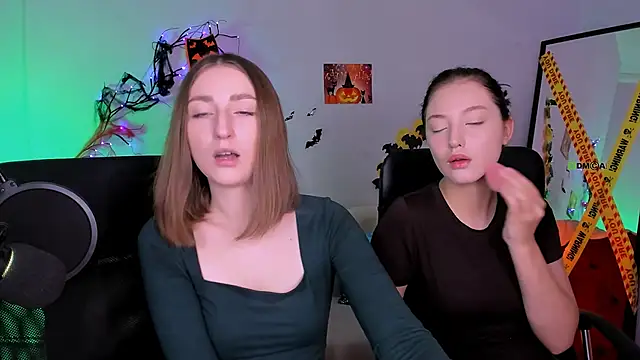 eva smiith  online show from October 23, 2025, 6:13 am