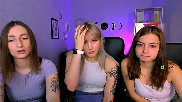 eva smiith  online show from December 5, 2025, 6:44 am