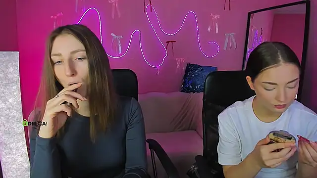 eva smiith  online show from March 10, 2026, 6:51 am