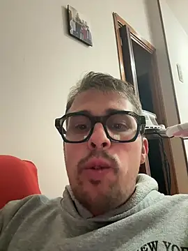 Cazzo1921 online show from May 20, 2026, 9:32 pm