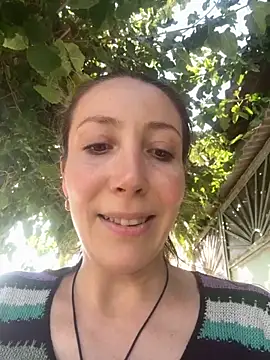 Snapshot of HellaryTourent chatting on September 10, 2025, 12:38 pm HellaryTourent online show from September 10, 2025, 12:38 pm