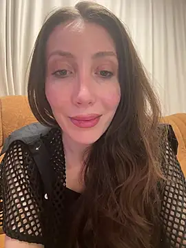 HellaryTourent online show from March 4, 2026, 5:08 pm