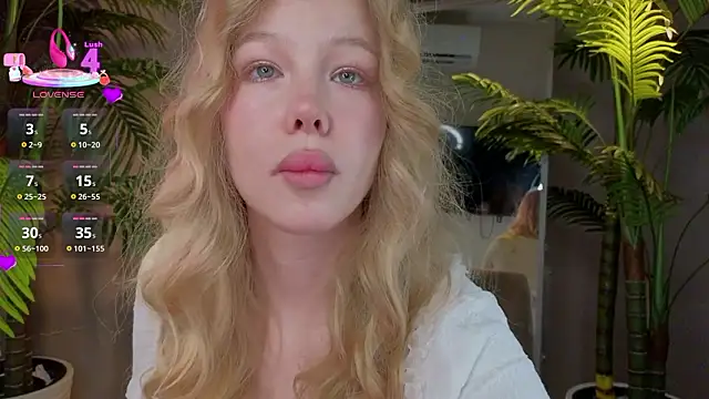 Snapshot of emilyshepar_d chatting on March 3, 2026, 3:56 am emilyshepar d online show from March 3, 2026, 3:56 am