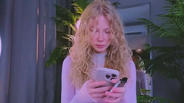 Snapshot of emilyshepar_d chatting on March 17, 2026, 3:11 am emilyshepar d online show from March 17, 2026, 3:11 am