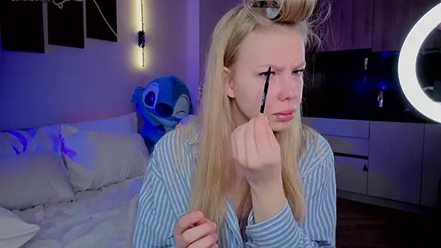 Snapshot of emilyshepar_d chatting on April 7, 2026, 1:39 am emilyshepar d online show from April 7, 2026, 1:39 am