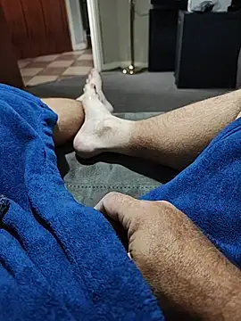 hubbyfun19 online show from July 18, 2026, 4:38 am
