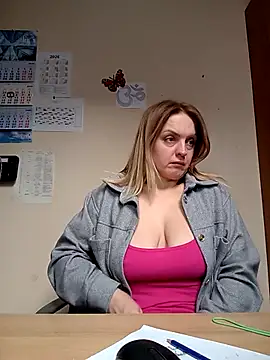 Ami Foxy online show from February 5, 2026, 11:37 am