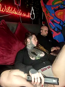 AlexandraWildd online show from September 30, 2025, 12:21 pm