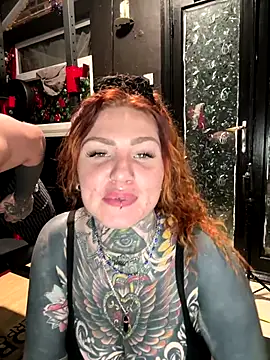 Snapshot of AlexandraWildd chatting on December 3, 2025, 12:18 am AlexandraWildd online show from December 3, 2025, 12:18 am