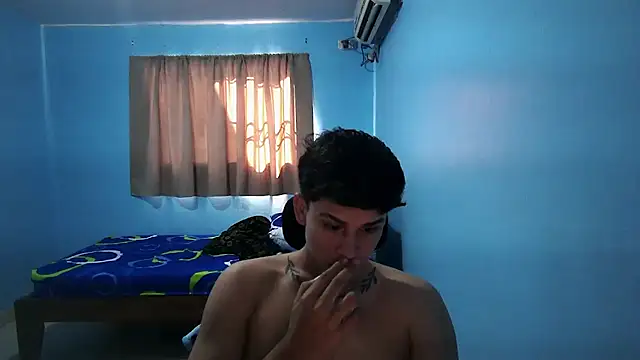 Jaket lovers online show from September 15, 2025, 1:33 pm