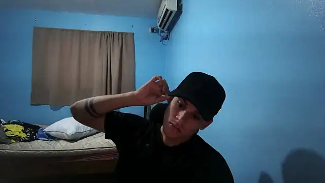 Jaket lovers online show from October 15, 2025, 6:52 pm