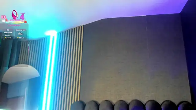 Gina 77 online show from October 25, 2025, 12:02 pm