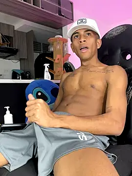 Snapshot of RyanScot4 chatting on September 27, 2025, 9:53 pm RyanScot4 online show from September 27, 2025, 9:53 pm