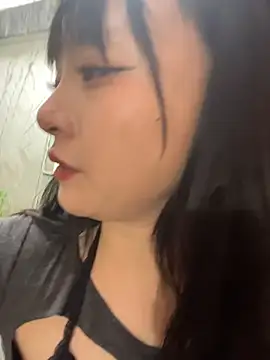 Snapshot of Yucheng__520 chatting on May 13, 2026, 9:39 am Yucheng 520 online show from May 13, 2026, 9:39 am