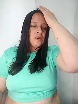 alejandra  26 online show from September 18, 2025, 3:58 pm