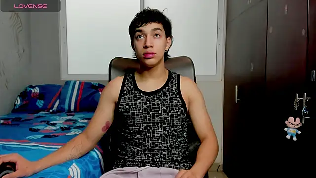 Noxx starkK online show from December 19, 2025, 6:04 pm