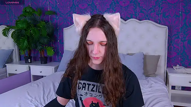 SilverMuse online show from February 17, 2026, 10:27 pm