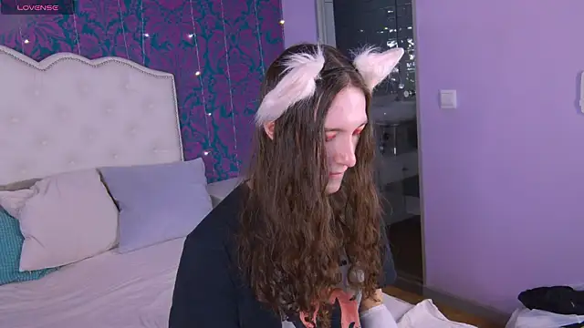 SilverMuse online show from March 3, 2026, 10:15 pm