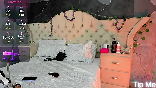 Snapshot of AmbarFoxx_ chatting on February 20, 2026, 5:37 am AmbarFoxx online show from February 20, 2026, 5:37 am