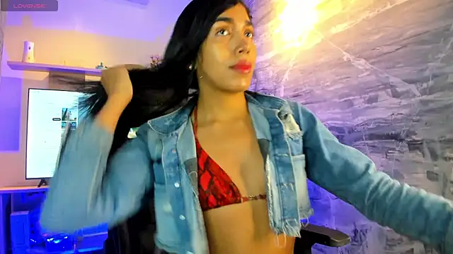 AmbarFoxx  online show from March 27, 2026, 5:13 am