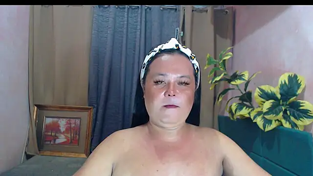Snapshot of fallen_angel08 chatting on August 1, 2026, 3:44 pm fallen angel08 online show from August 1, 2026, 3:44 pm