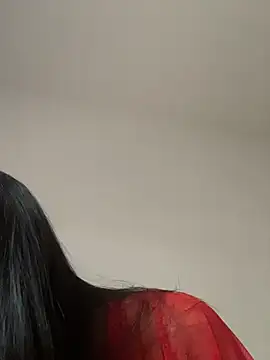 Snapshot of Valen_G111 chatting on April 7, 2026, 3:23 pm Valen G111 online show from April 7, 2026, 3:23 pm