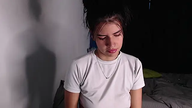 9Sophie Rosse online show from November 15, 2025, 4:36 pm