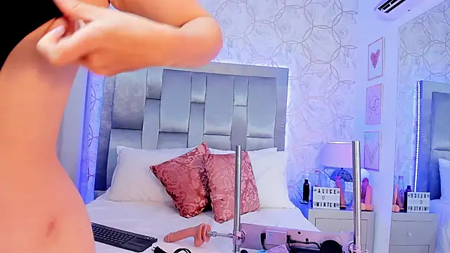 AlliceWinter online show from September 29, 2025, 11:37 am