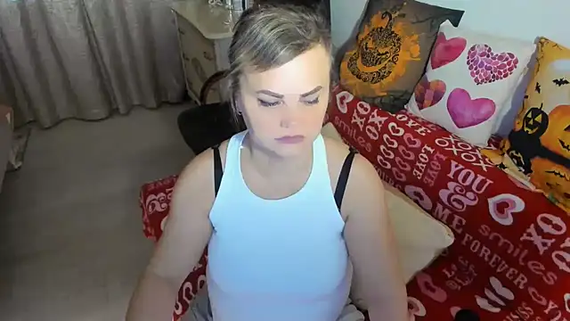 MildMature online show from November 21, 2025, 5:44 pm