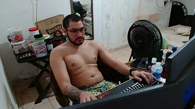 Leonino231 online show from October 19, 2025, 7:14 pm