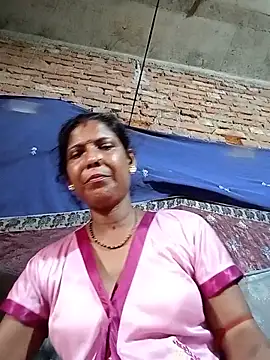 Snapshot of Savita992 chatting on June 28, 2026, 8:20 am Savita992 online show from June 28, 2026, 8:20 am