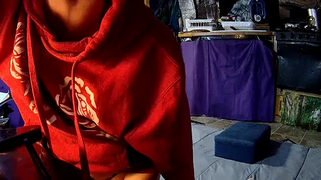 aquafoxy online show from October 1, 2025, 4:40 am