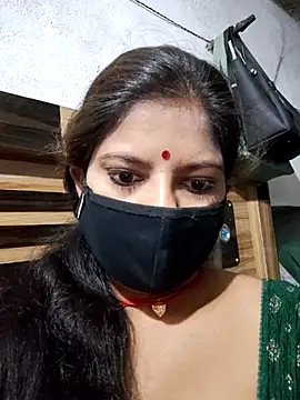 Snapshot of Daisygirl9 chatting on June 7, 2026, 10:35 pm Daisygirl9 online show from June 7, 2026, 10:35 pm