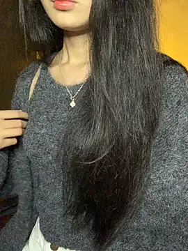 Nhinhi18 online show from November 12, 2025, 3:12 pm