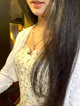 Nhinhi18 online show from March 24, 2026, 3:50 pm