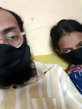 ursumita online show from October 12, 2025, 10:03 am