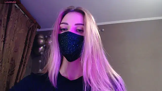 Iris lave online show from November 12, 2025, 4:18 pm