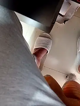 hackyourpussyxh online show from January 12, 2026, 3:23 am