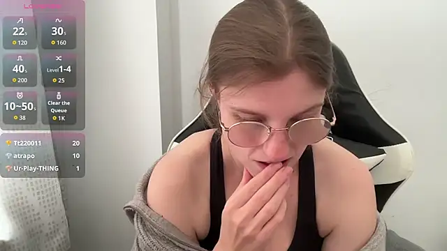 Snapshot of BustyKellyXXX chatting on April 22, 2026, 2:51 pm BustyKellyXXX online show from April 22, 2026, 2:51 pm