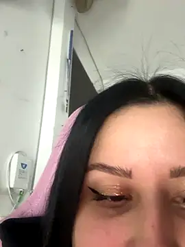 lucy grey25 online show from December 19, 2025, 5:09 pm