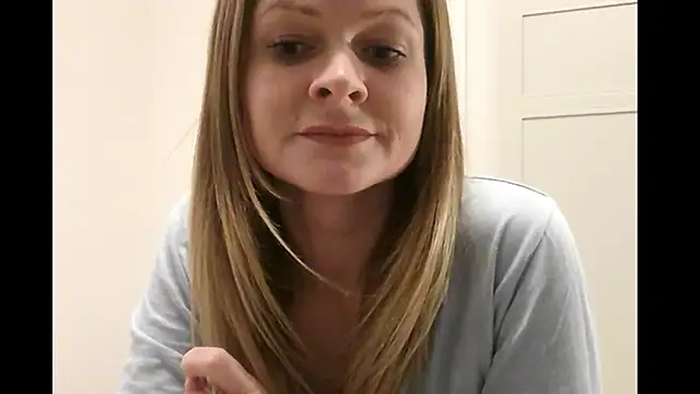 Snapshot of Ginger-bb chatting on November 9, 2025, 3:43 pm Ginger-bb online show from November 9, 2025, 3:43 pm