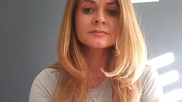 Snapshot of Ginger-bb chatting on June 30, 2026, 5:03 pm Ginger-bb online show from June 30, 2026, 5:03 pm