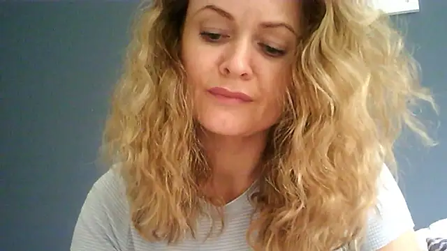 Snapshot of Ginger-bb chatting on July 10, 2026, 7:01 am Ginger-bb online show from July 10, 2026, 7:01 am