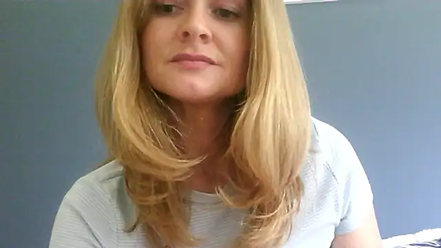 Snapshot of Ginger-bb chatting on July 12, 2026, 11:01 am Ginger-bb online show from July 12, 2026, 11:01 am