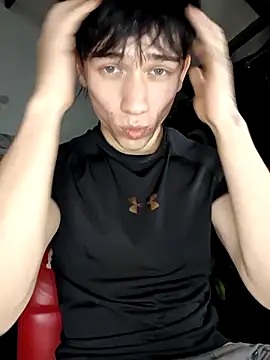 Logan sixxer online show from April 19, 2026, 4:23 am