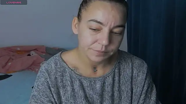 KatyNolann online show from October 26, 2025, 8:20 am