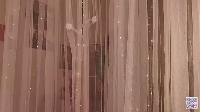 Queen of tease online show from November 9, 2025, 9:02 pm